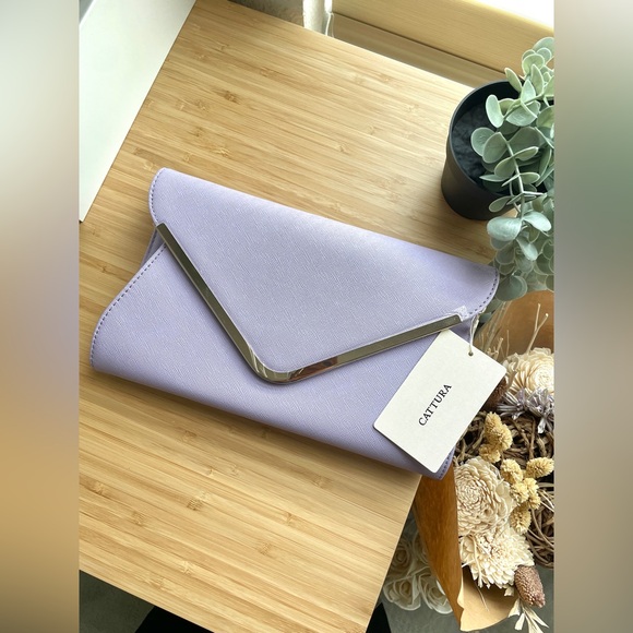 Lilac envelope hand purse/clutch bag/crossbody bag with chain strap - Picture 5 of 5